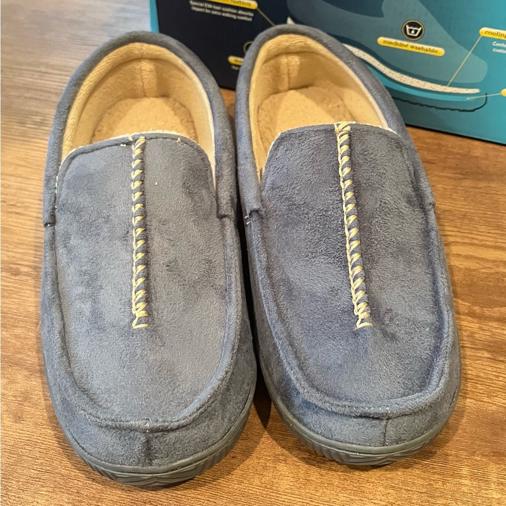 Isotoner Men's Navy Signature Advanced Memory Foam Loafers Sz Mid 8-9